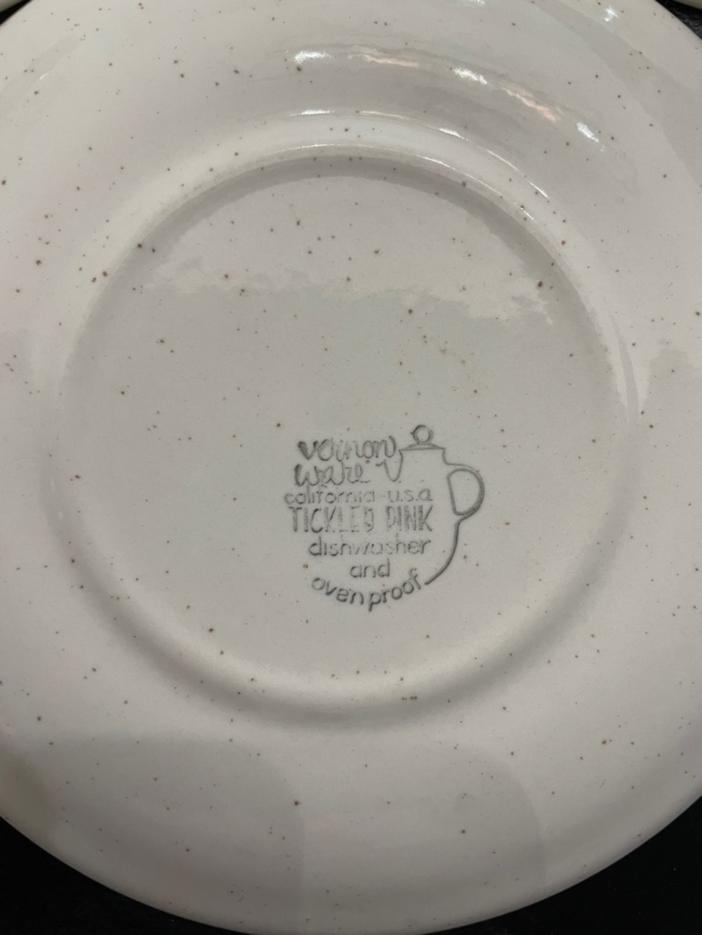Vernon Metlox Tickled Pink Classic White Saucer Set with Pink Pattern - 5-Pack - Picture 7 of 10